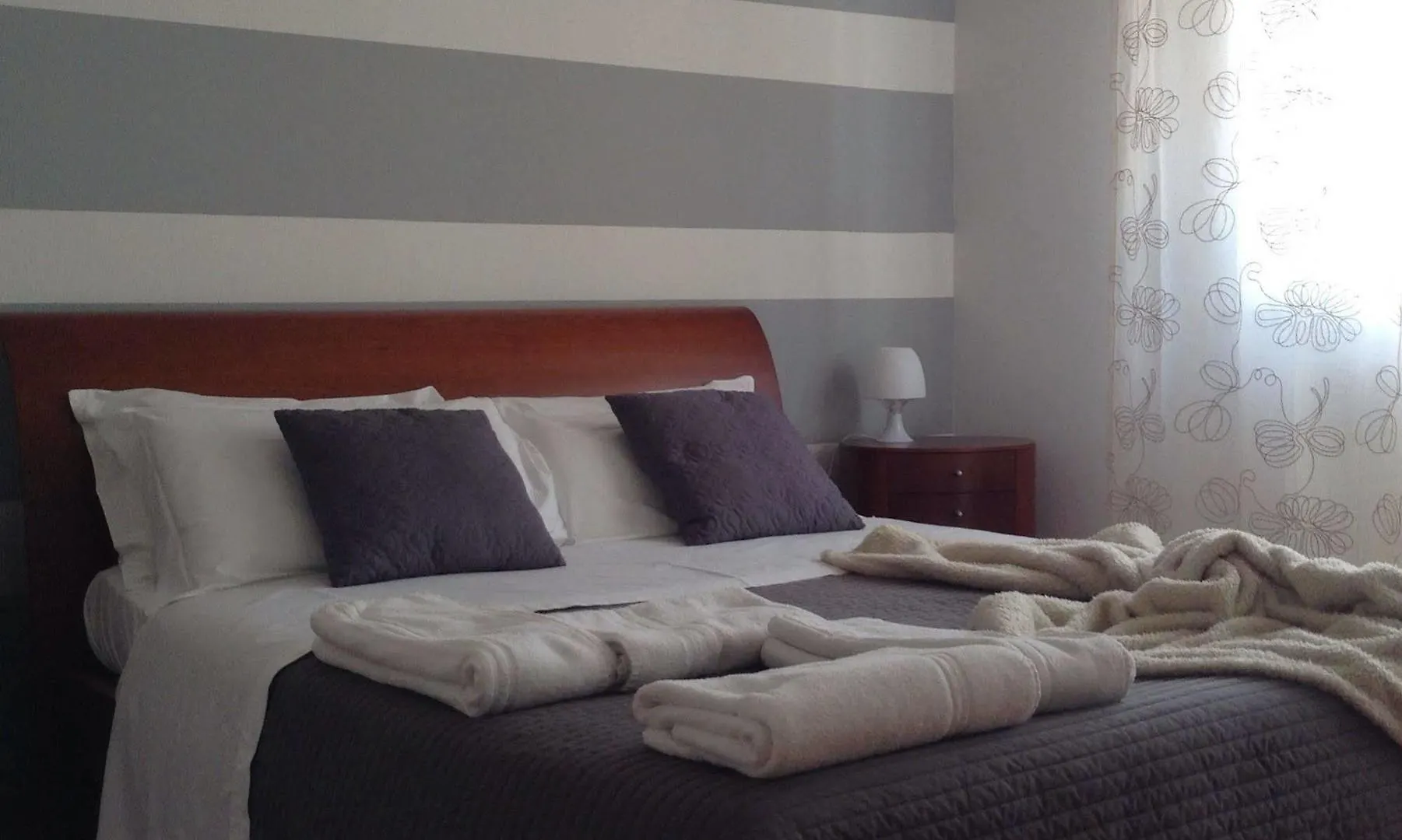 Relais Villa Lezard Lazise Oda ve Kahvaltı Colà